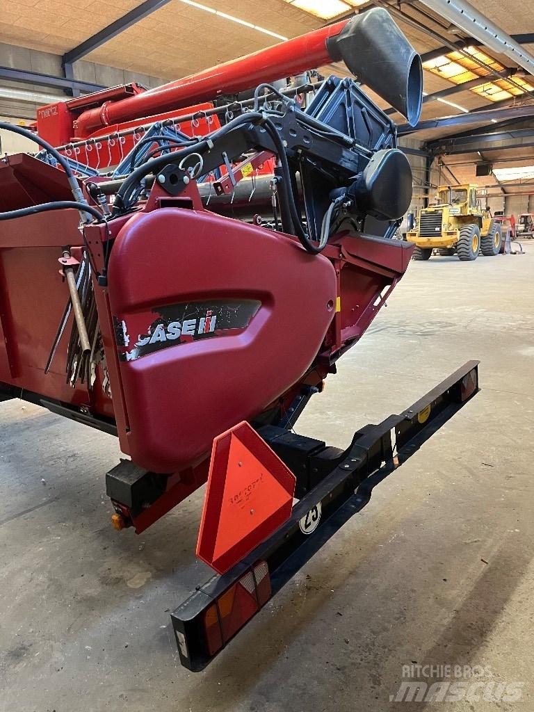 Case IH 9230 Kombinované zberacie stroje