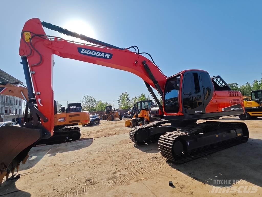 Doosan DX 225 LC Pásové rýpadlá