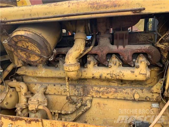CAT D 8 K Pásové dozéry