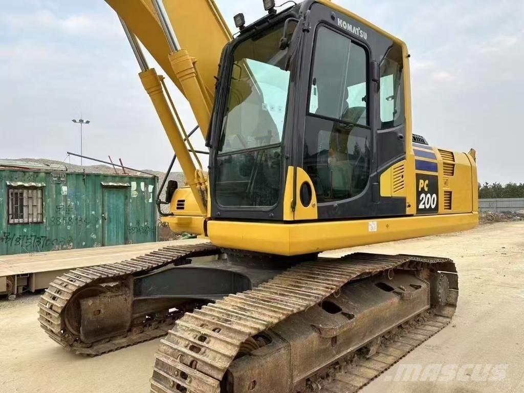 Komatsu PC 200 Pásové rýpadlá