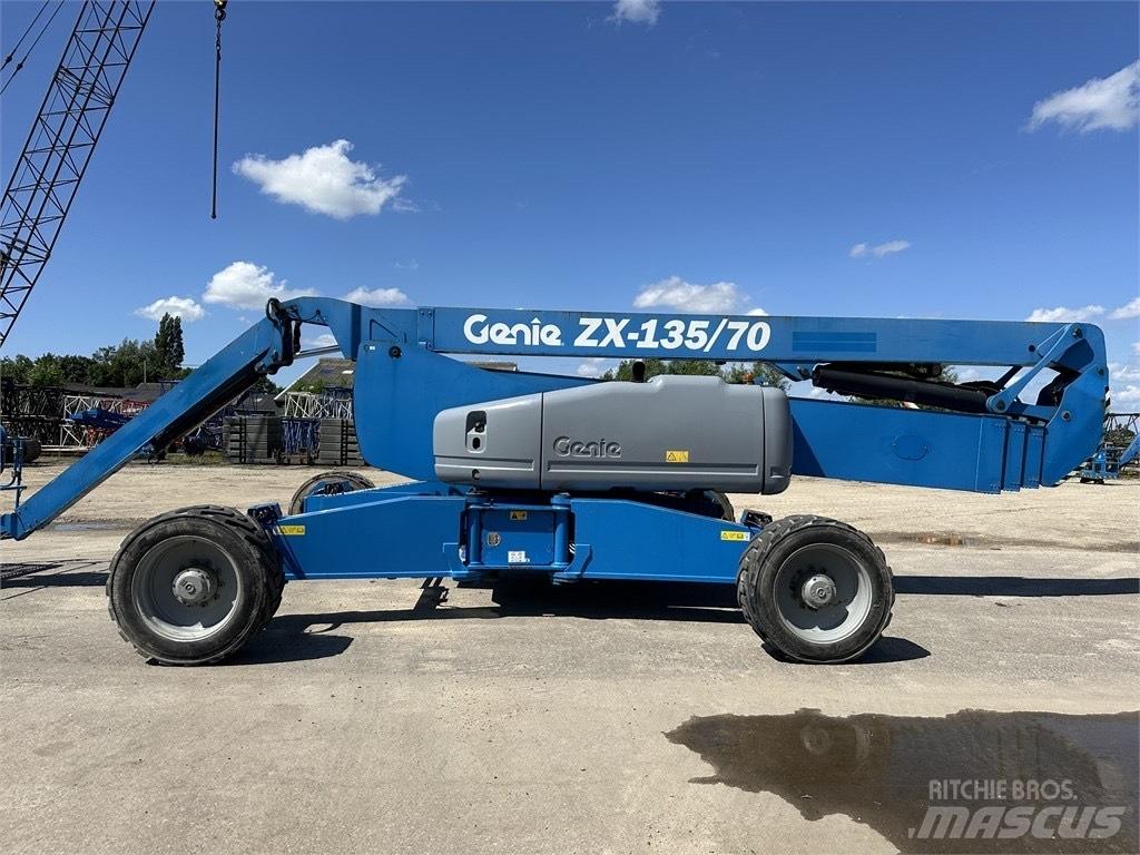 Genie ZX 135/70 Kĺbové plošiny