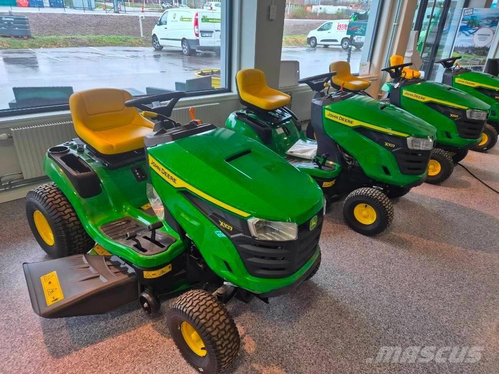 John Deere X 107 Samochodné kosačky