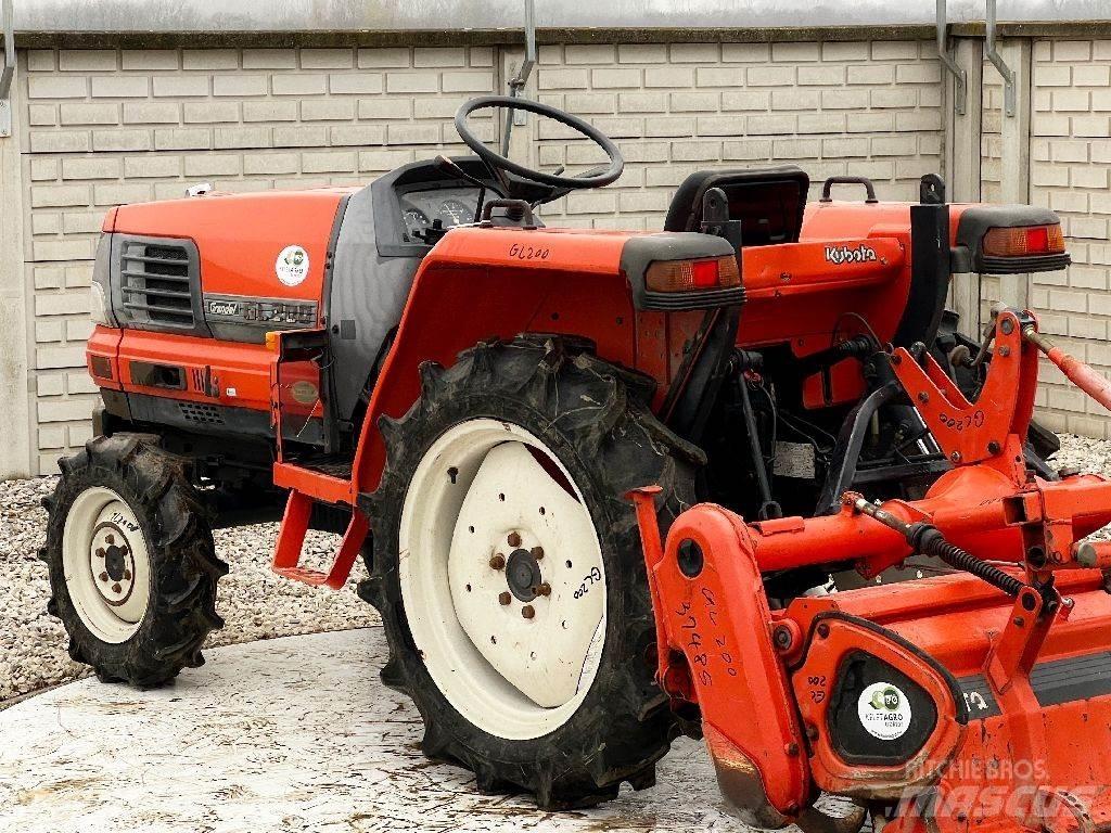Kubota GL200 Traktory