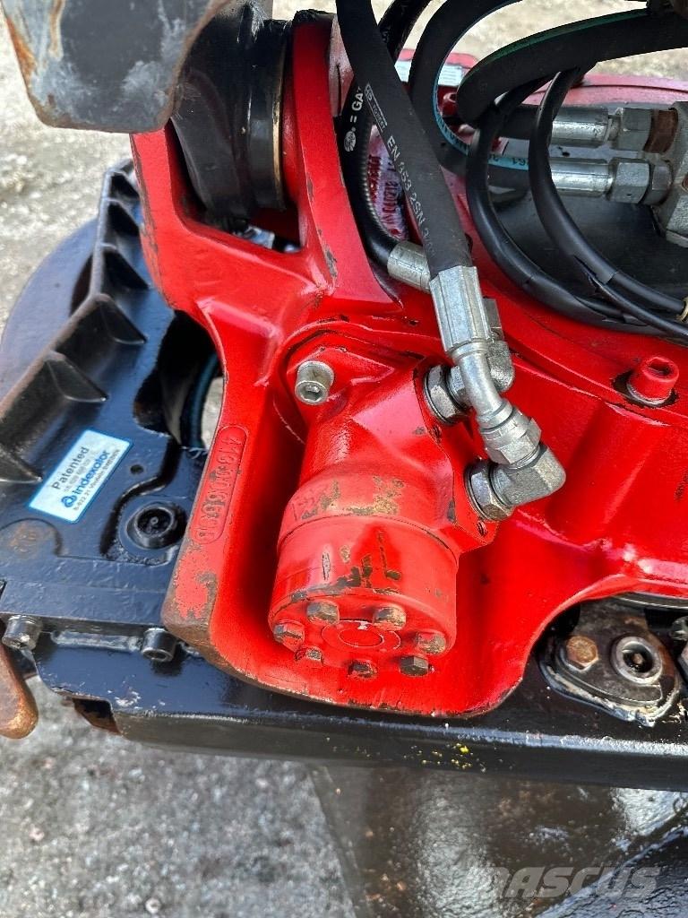 Takeuchi TB 2150 R Pásové rýpadlá