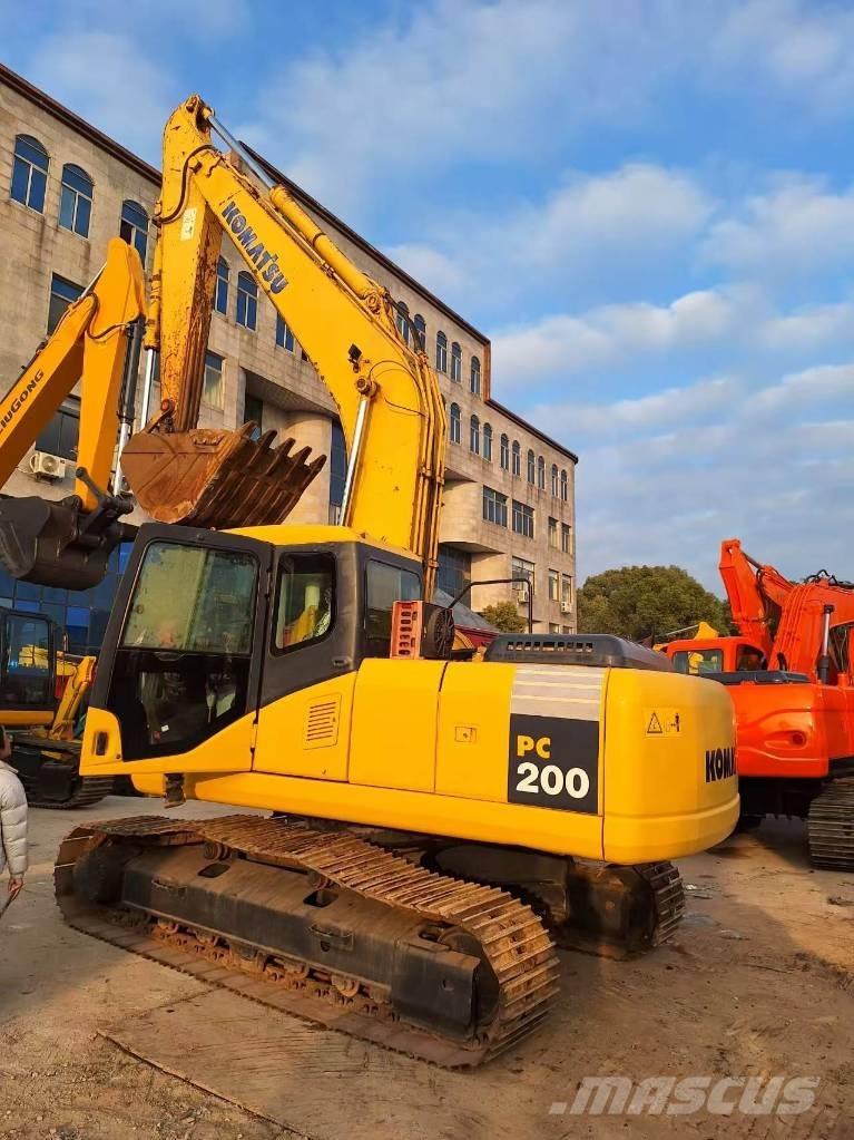 Komatsu PC 200-7 Pásové rýpadlá