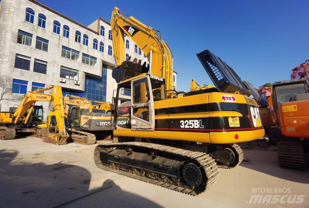 CAT 325 B L Pásové rýpadlá