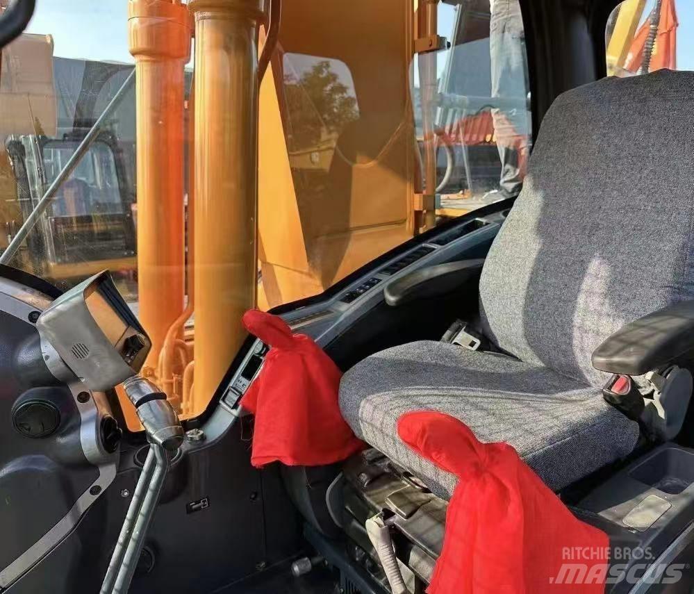 Hyundai 220-9 Pásové rýpadlá