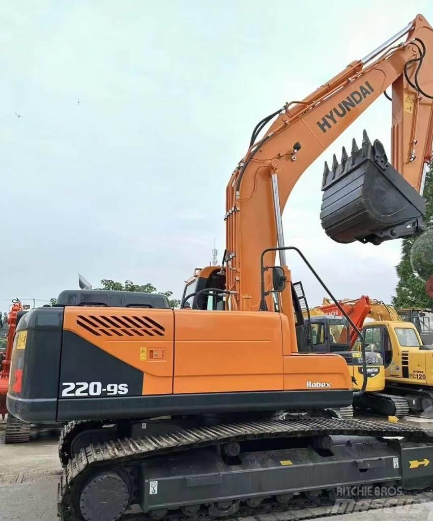 Hyundai 220-9 Pásové rýpadlá