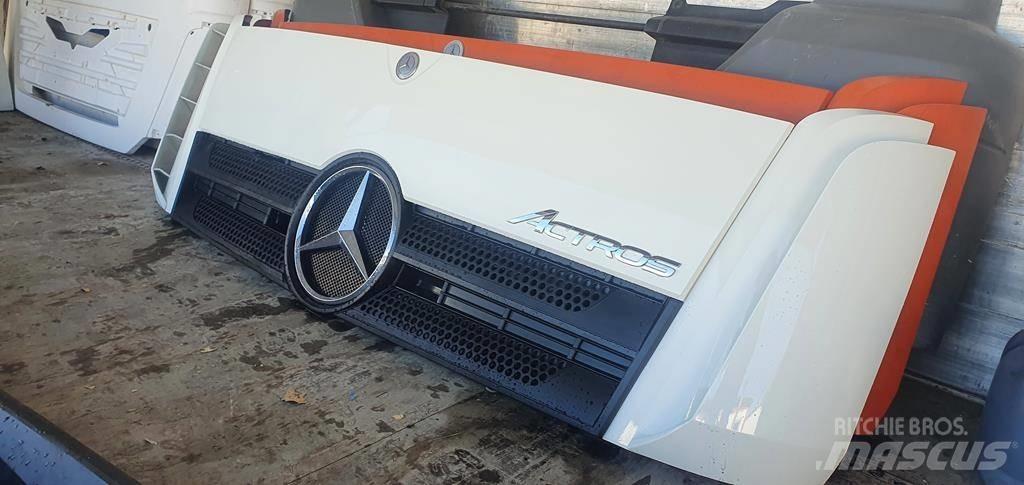 Mercedes-Benz Actros Kabíny a interiér