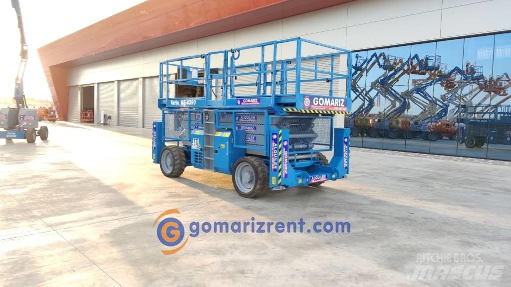 Genie GS 4390 Nožnicové zdvíhacie plošiny