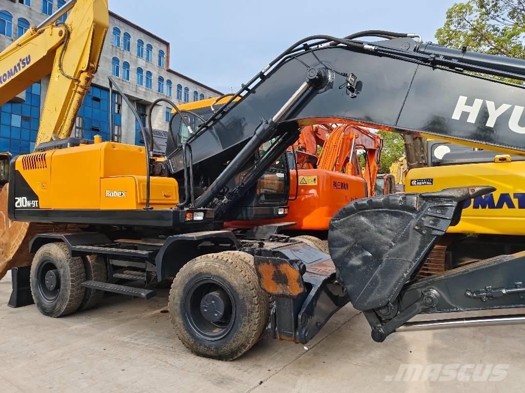 Hyundai R210W-9 Kolesové rýpadlá