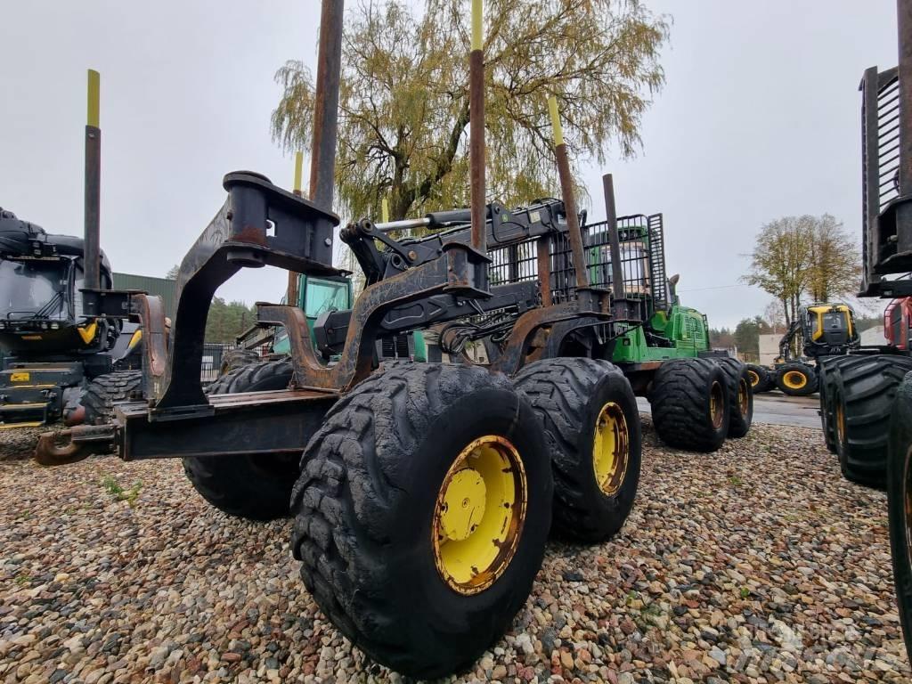 John Deere 1910 G Lesné traktory
