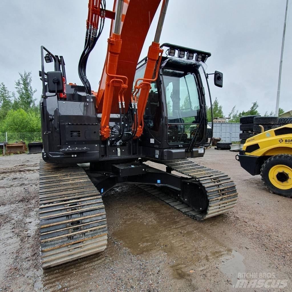 Hitachi ZX225USRLC-7 Pásové rýpadlá
