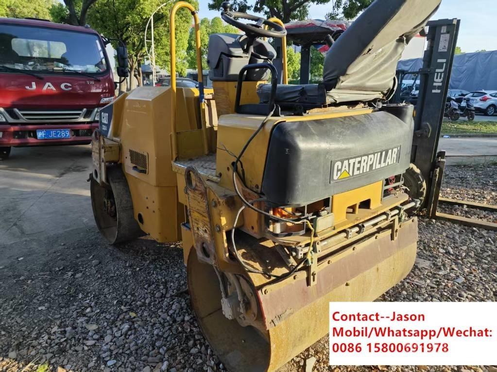 CAT CB 24 Tandemové valce