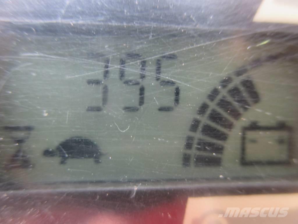 JLG Toucan 8 E Vertikálne stĺpové výťahy