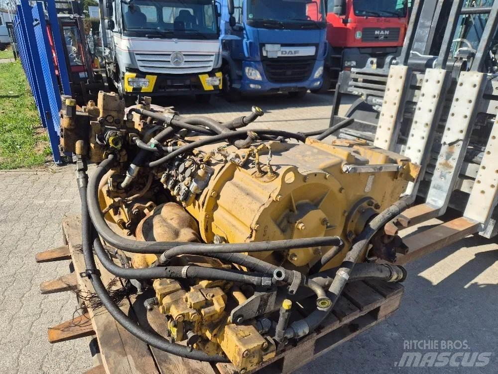 CAT 966G Kolesové nakladače