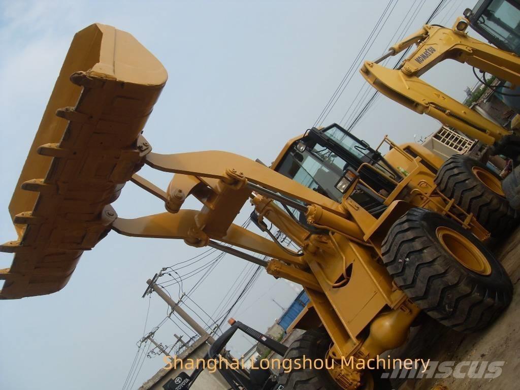 CAT 966 G Kolesové nakladače