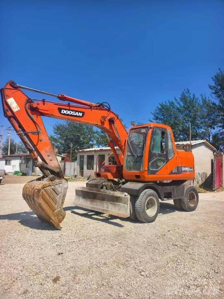 Doosan DH 150 W-7 Kolesové rýpadlá
