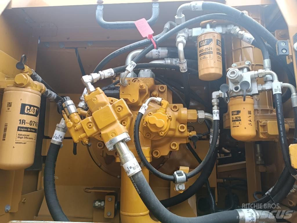 CAT 330 D Pásové rýpadlá