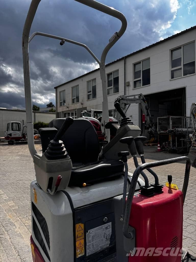 Takeuchi TB 210 R Mini rýpadlá < 7t