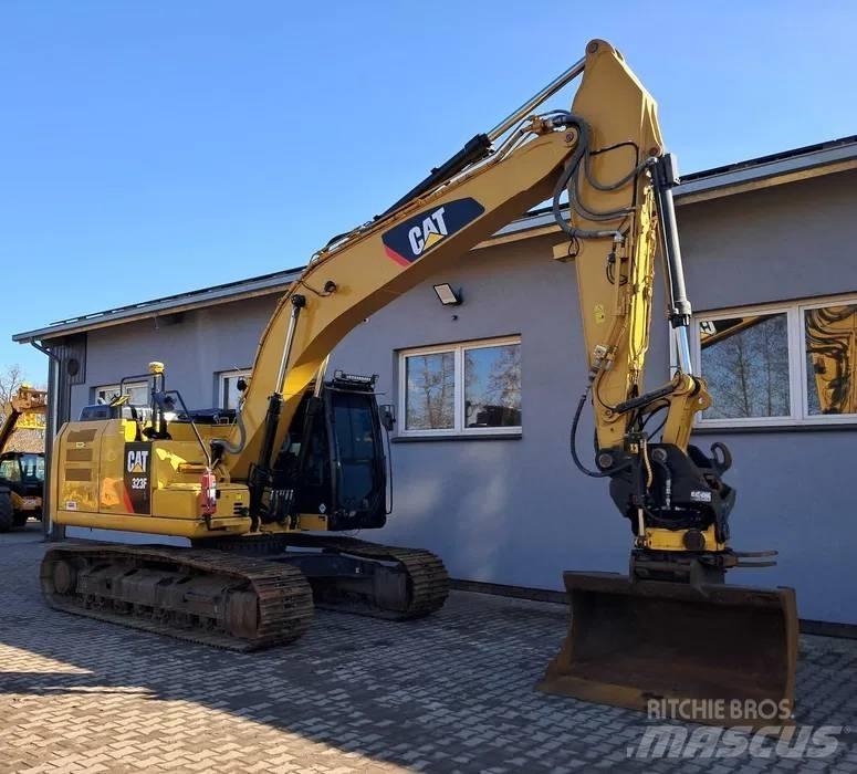 CAT 323 F L Pásové rýpadlá