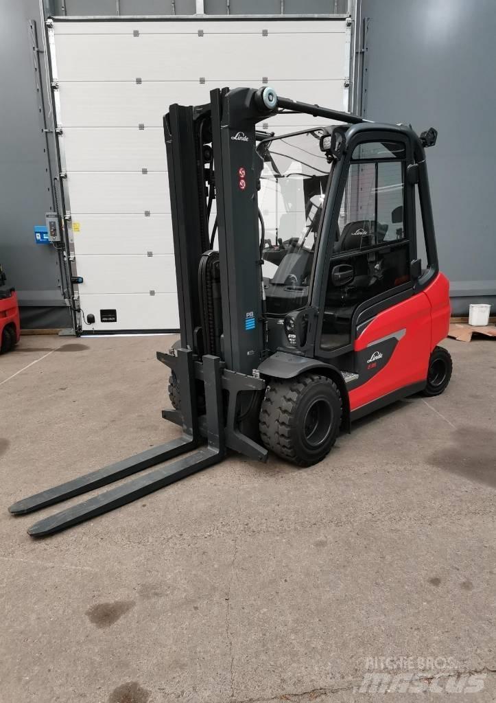 Linde E35L-01 Akumulátorové vozíky