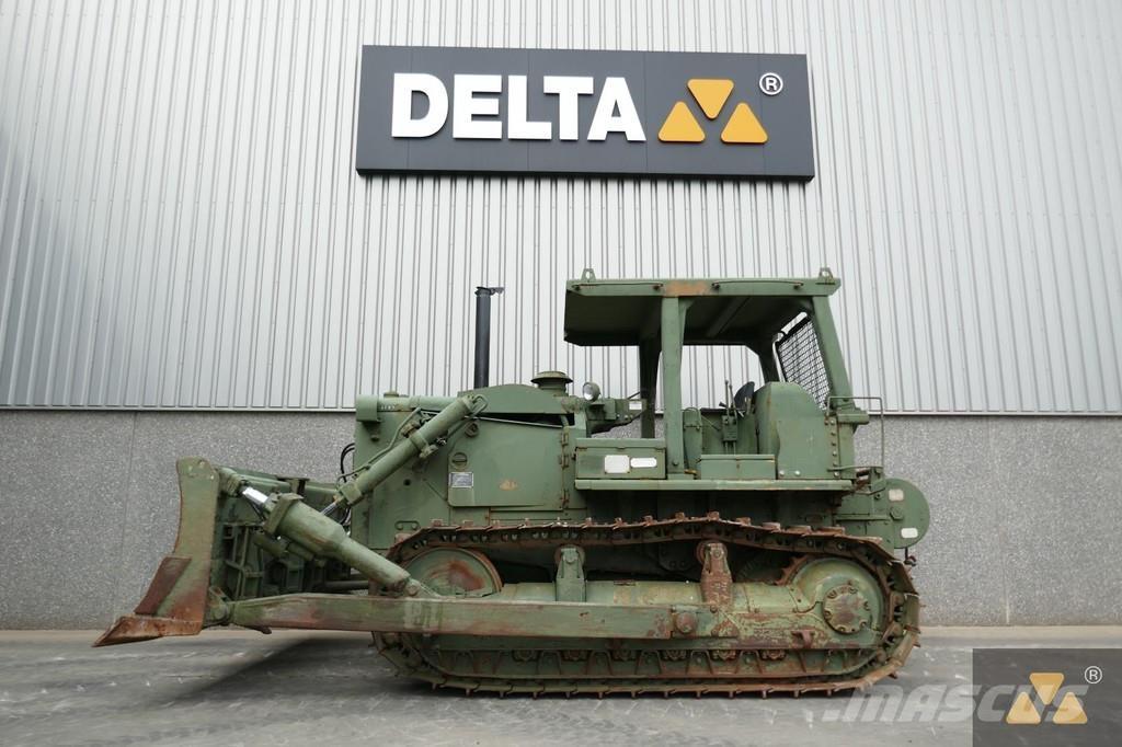 CAT D7F Ex-army Pásové dozéry