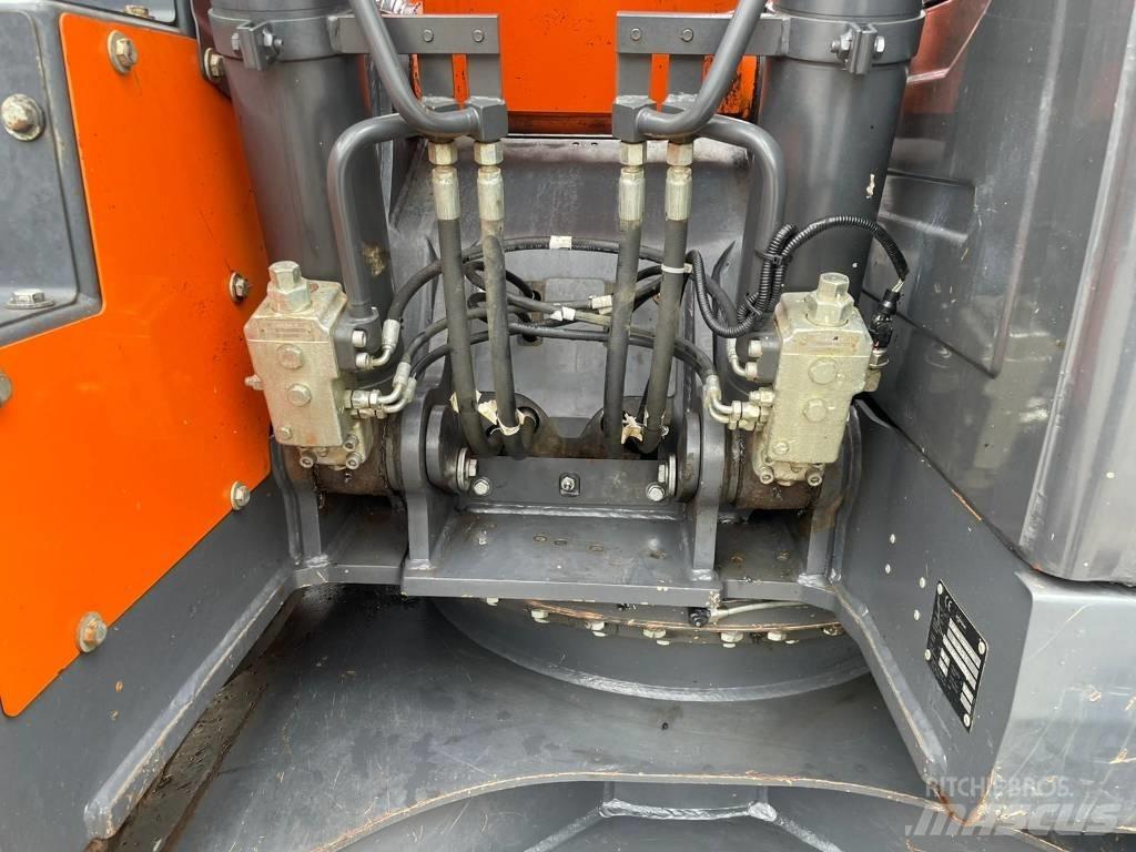 Doosan DX 140 LCR Pásové rýpadlá