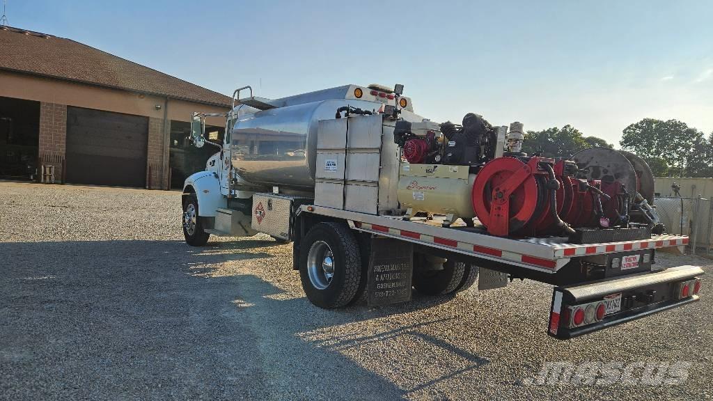 Peterbilt PB335 Cisternové nákladné vozidlá