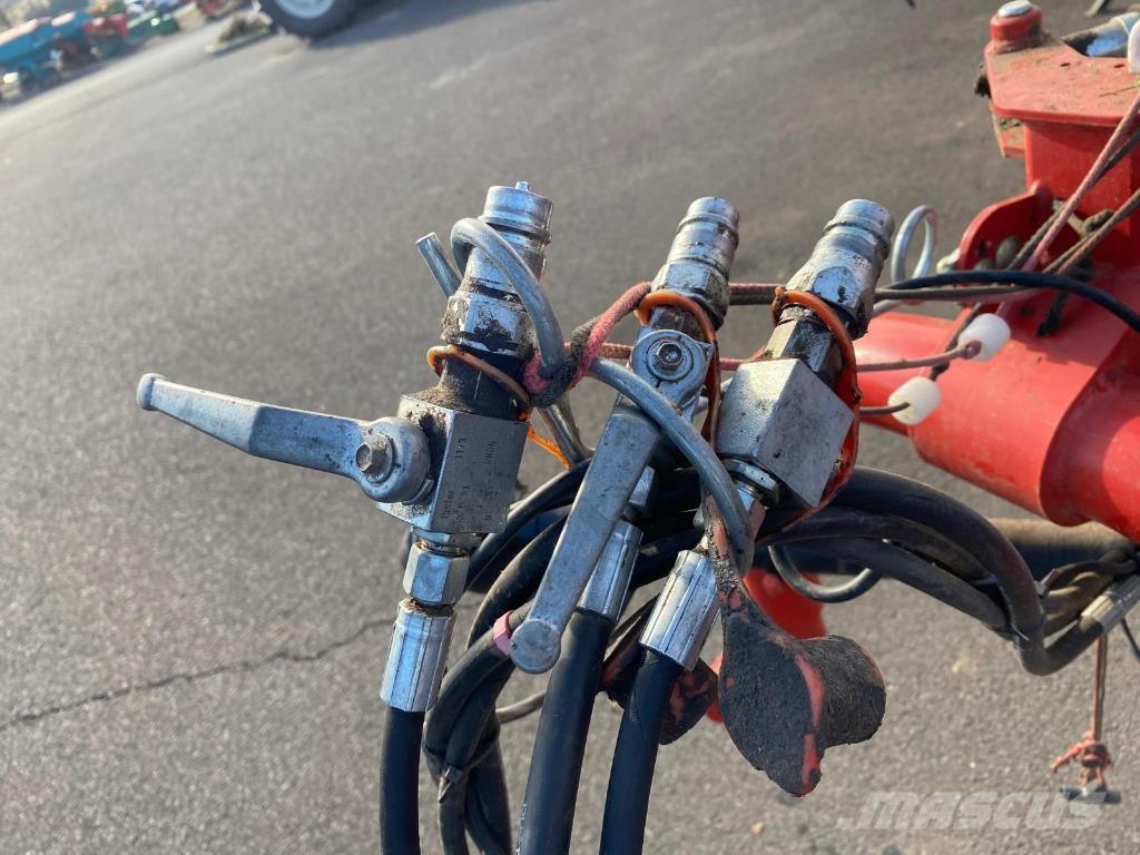 Kverneland 9476 c Riadkovače