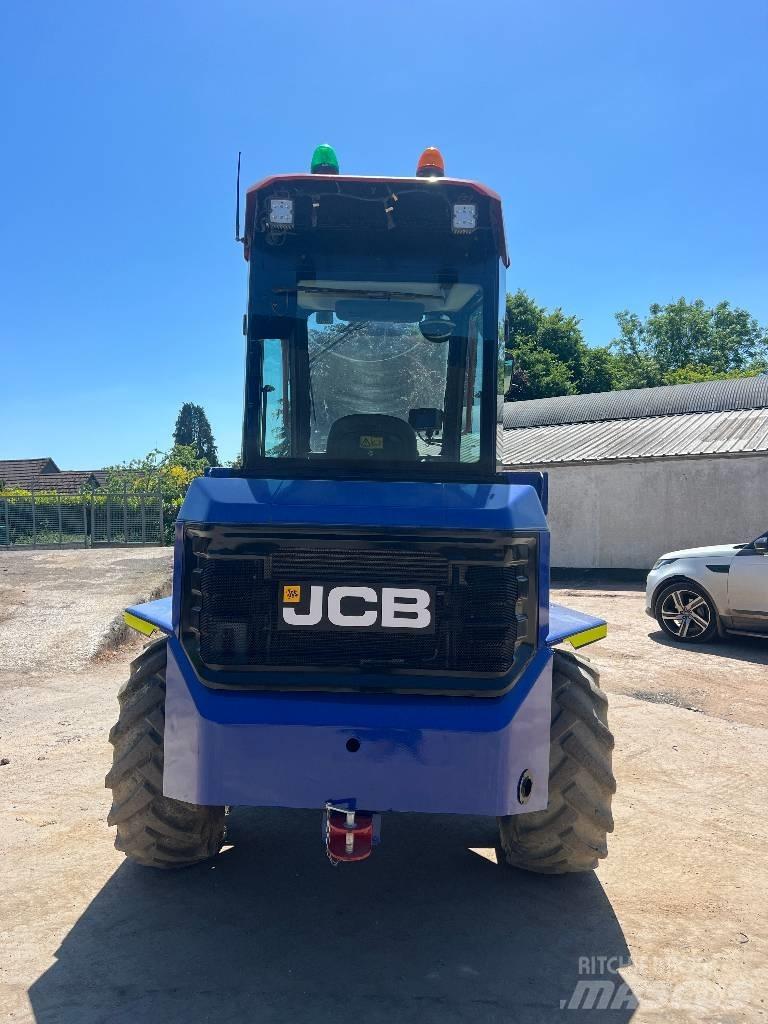 JCB 6 FT Stavebné sklápače