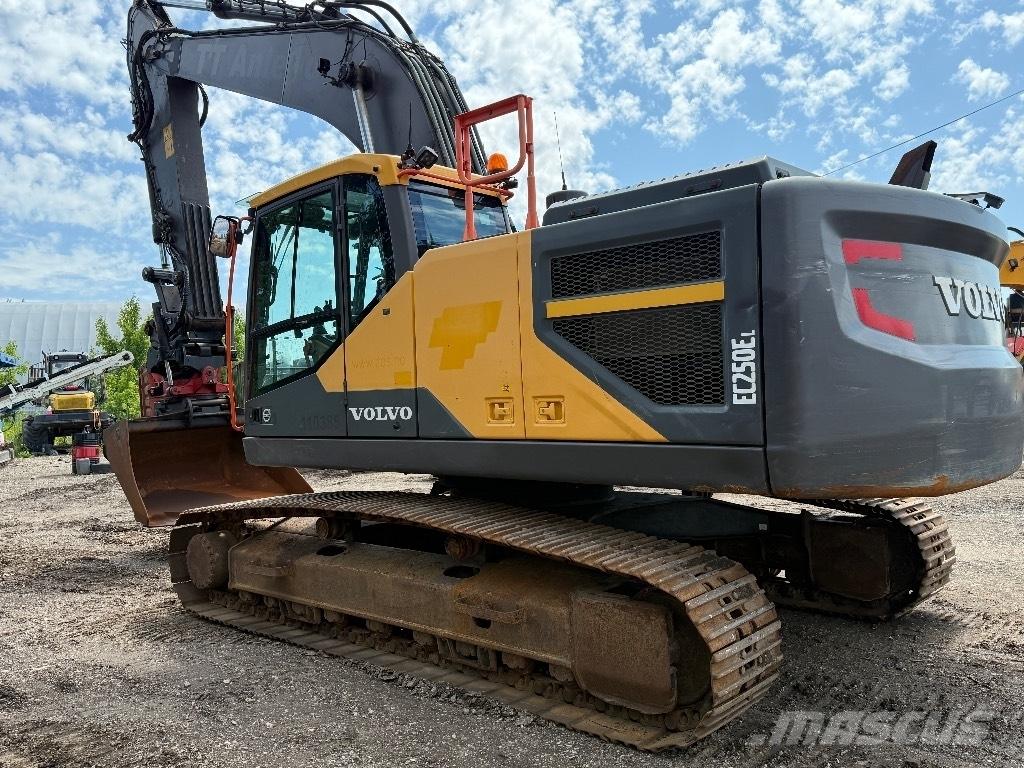 Volvo EC 250 E Pásové rýpadlá