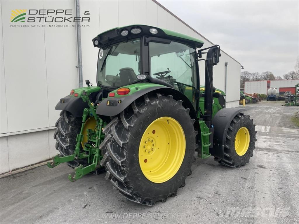 John Deere 6115R Traktory