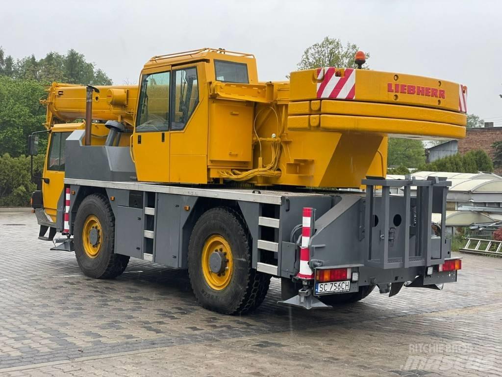 Liebherr LTM 1030/2 Univerzálne terénne žeriavy