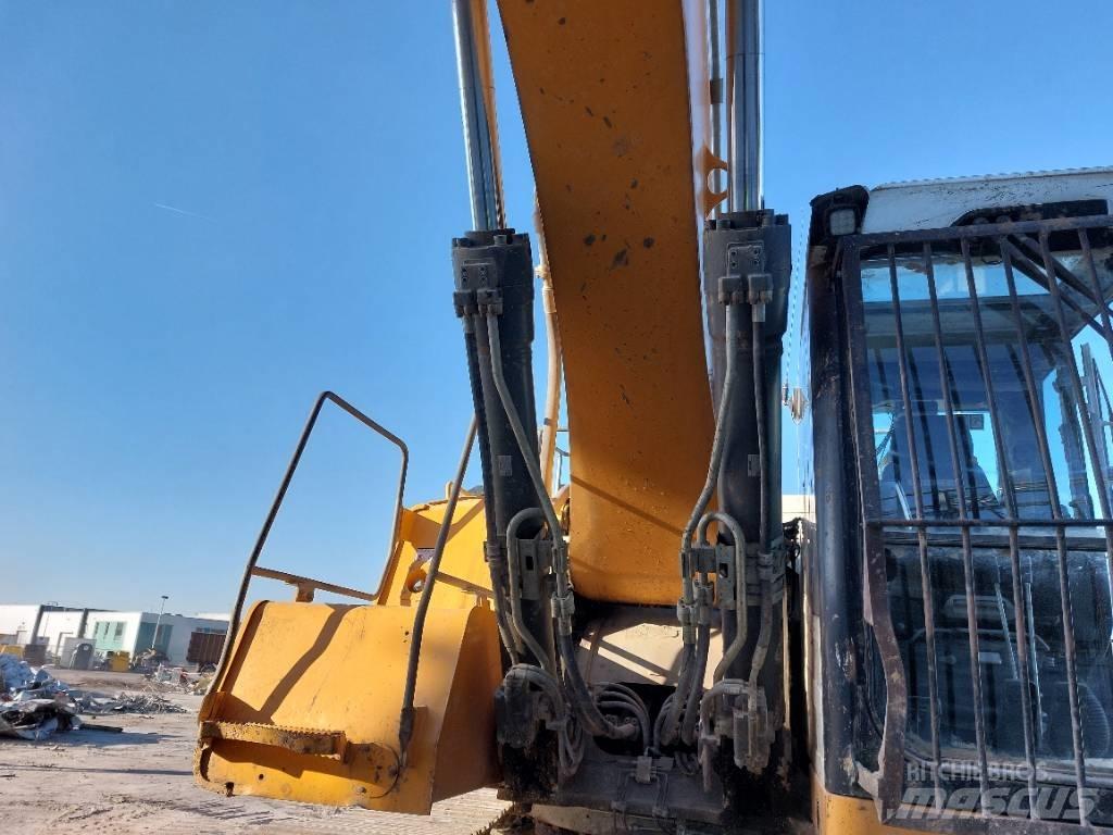 Liebherr R 946 Pásové rýpadlá