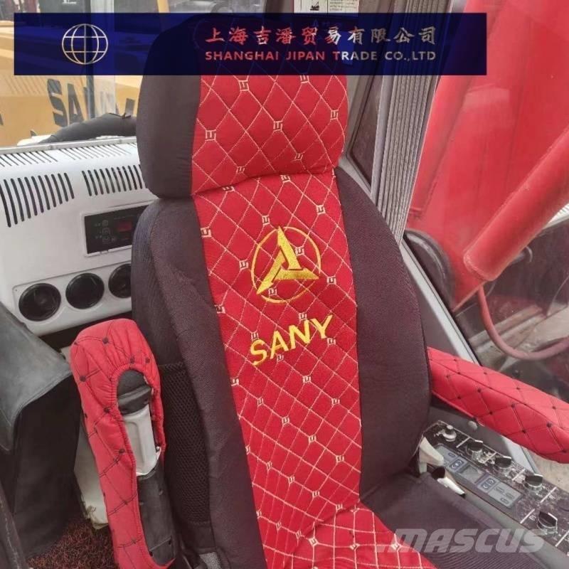 Sany SCC2000A Pásové žeriavy