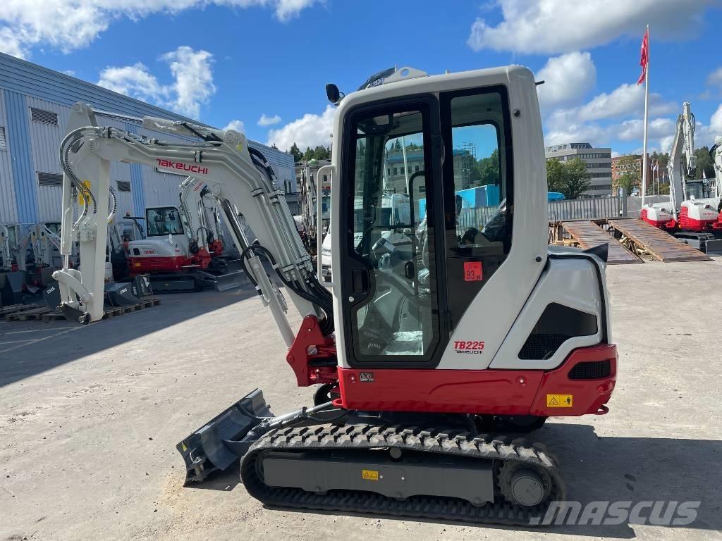 Takeuchi TB 225 Mini rýpadlá < 7t