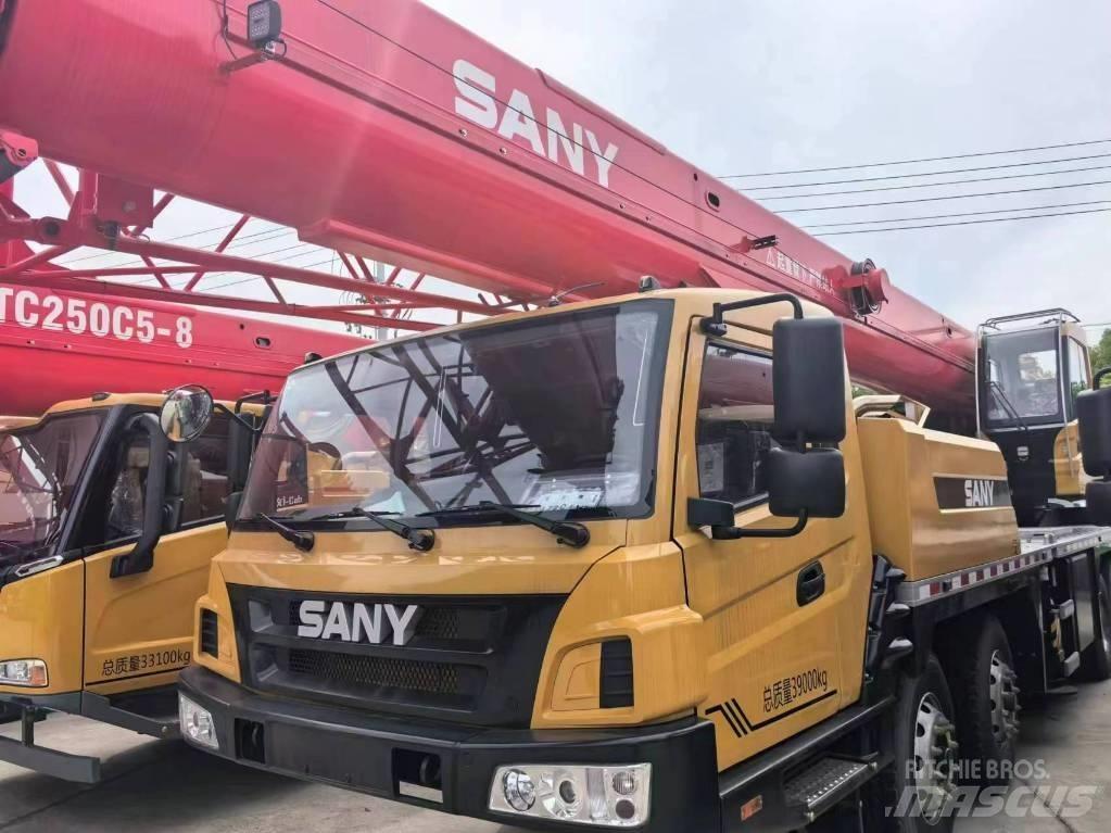 Sany STC500E Univerzálne terénne žeriavy