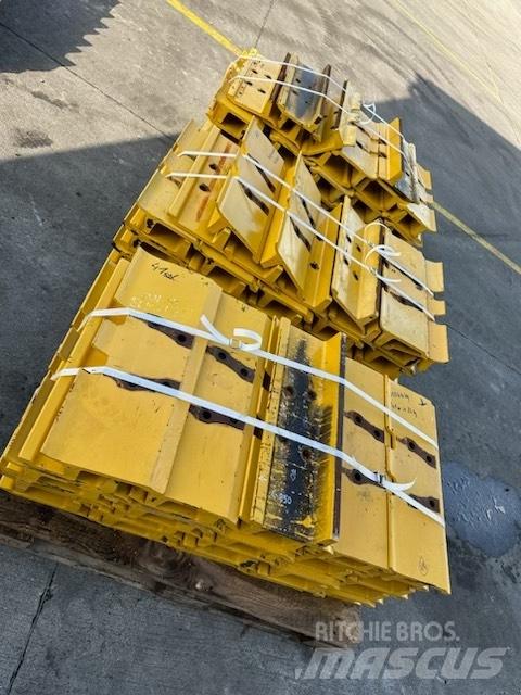 Komatsu d 85 plate Pásy, reťaze a podvozok