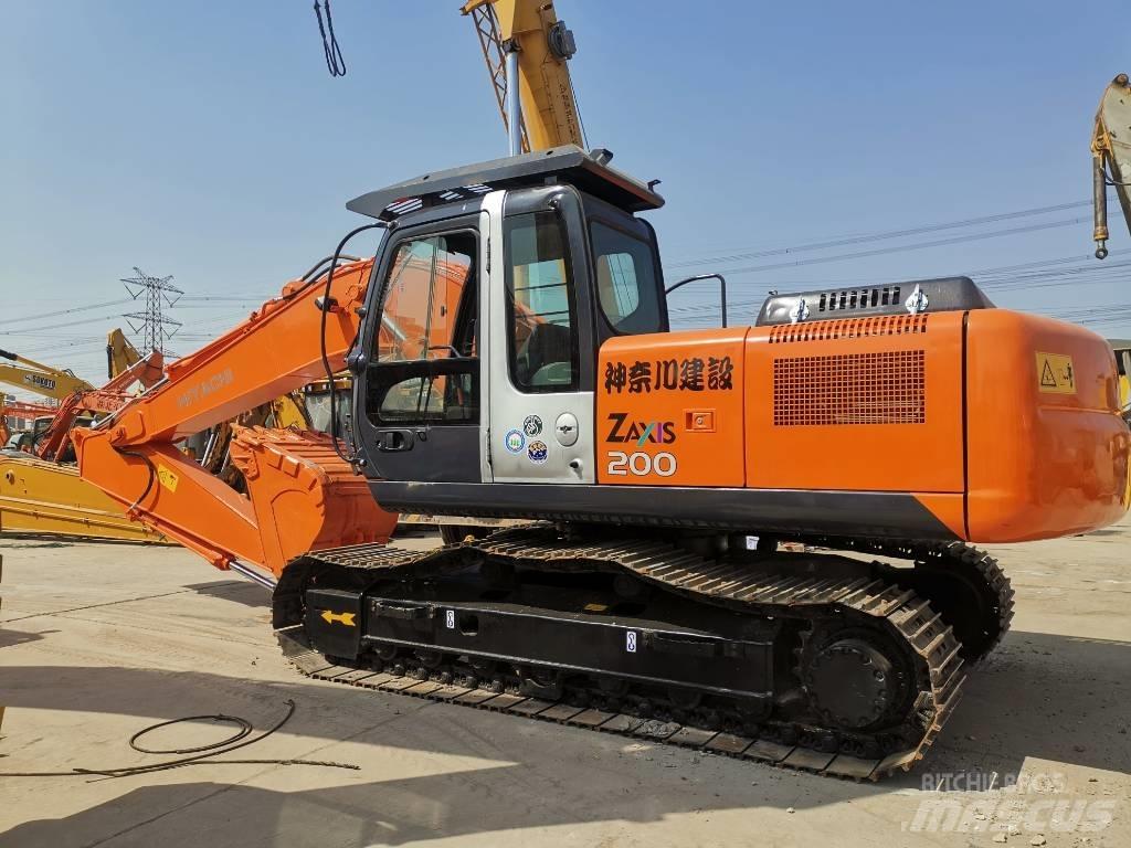 Hitachi ZX 200 Pásové rýpadlá
