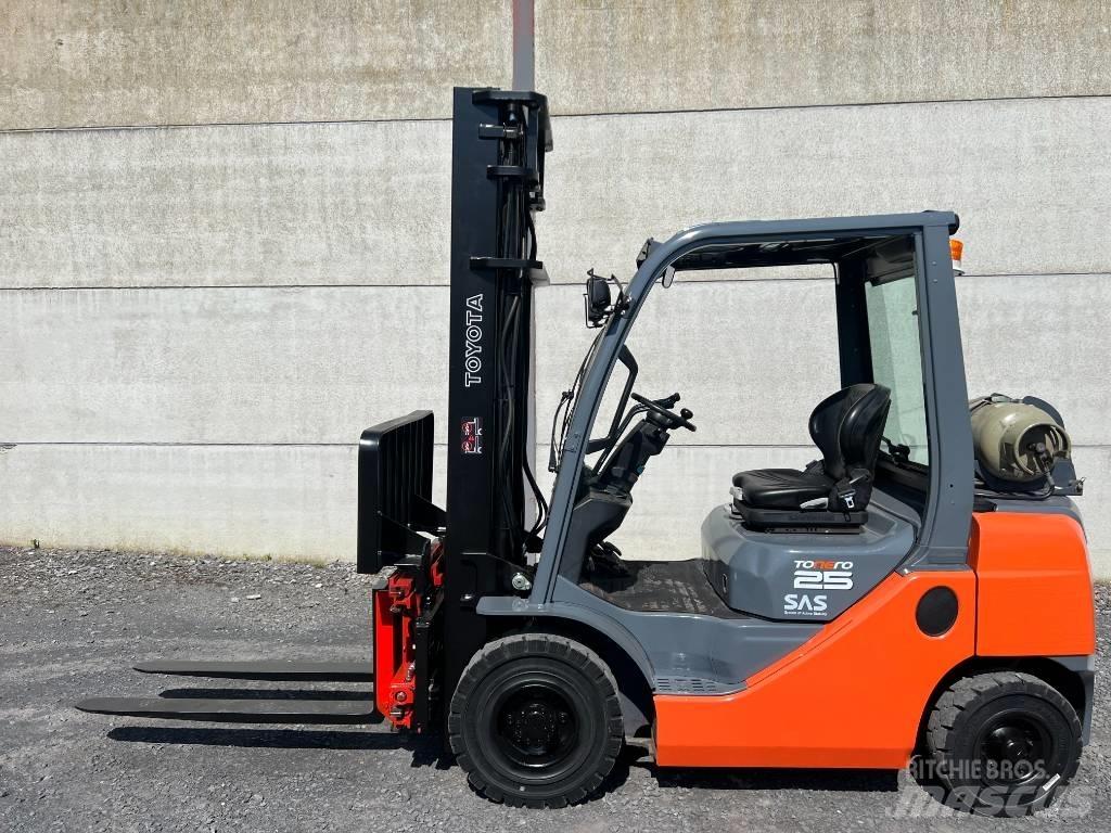 Toyota 02-8FGF25 LPG vozíky