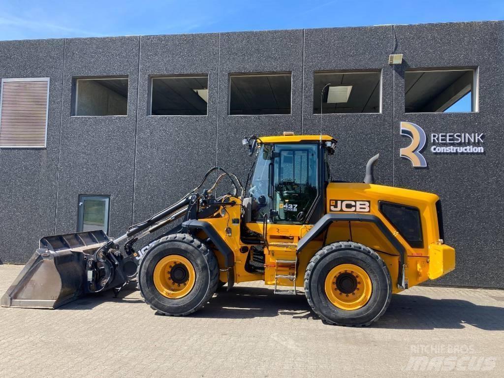 JCB 437 HT HL Kolesové nakladače