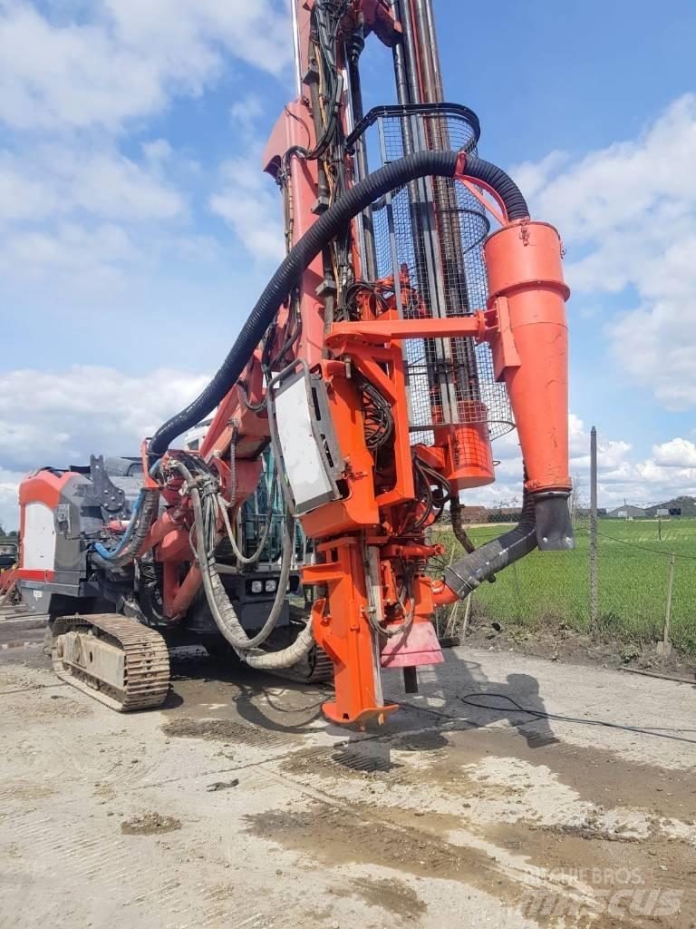 Sandvik DI 550 Povrchové vrtné súpravy