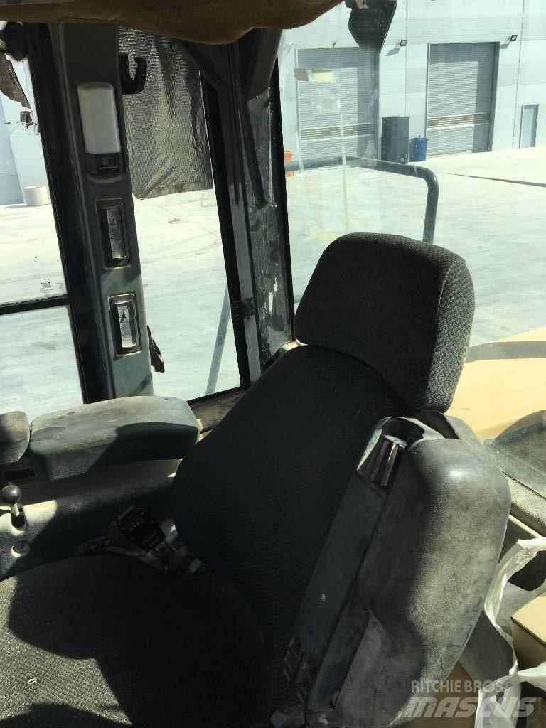 CAT 950H Kolesové nakladače