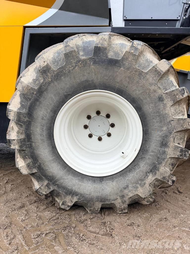 Sampo-Rosenlew 2065 Kombinované zberacie stroje