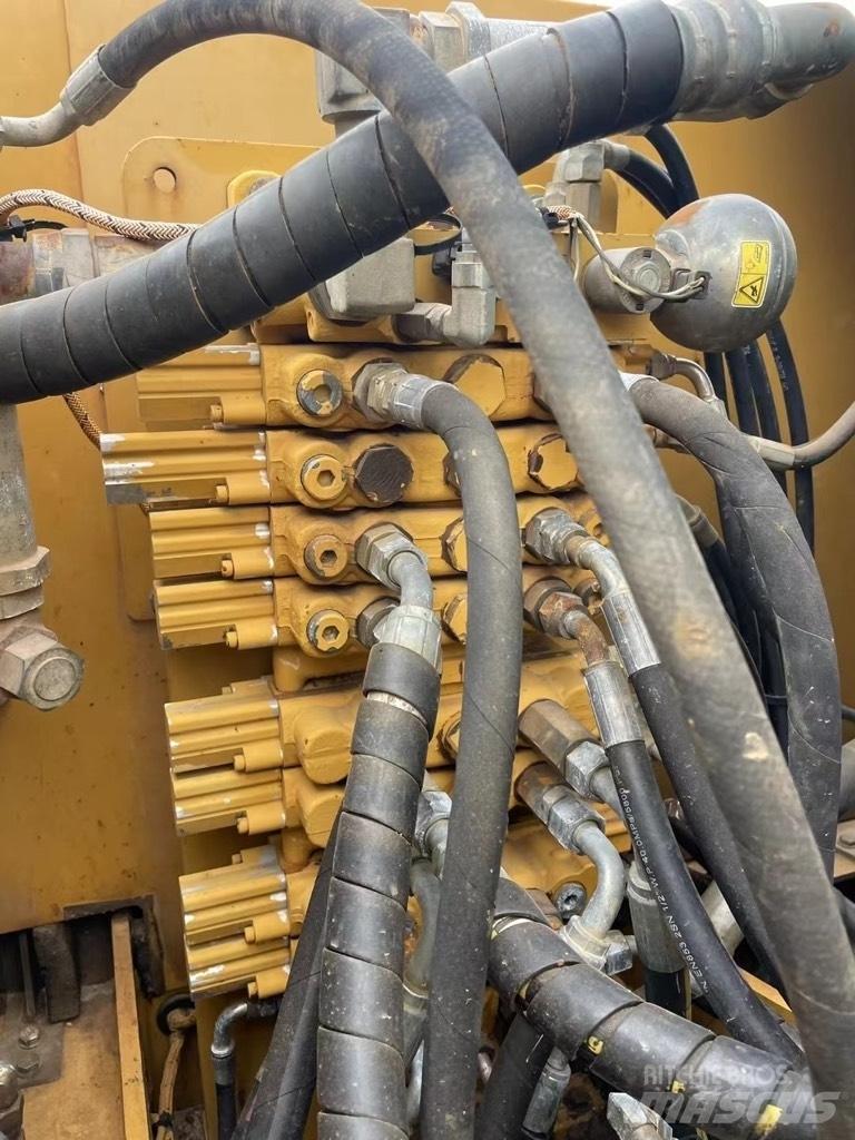 CAT 307 D Pásové rýpadlá