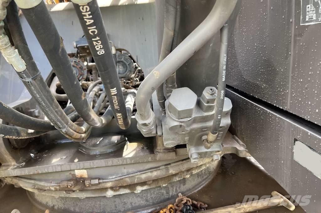 Volvo EC 240 C L Pásové rýpadlá