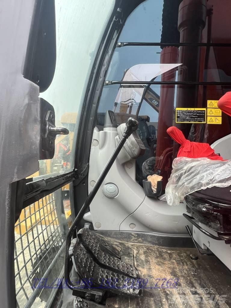 Hitachi ZX200 Pásové rýpadlá