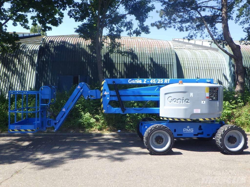 Genie Z45/25JRT Kĺbové plošiny