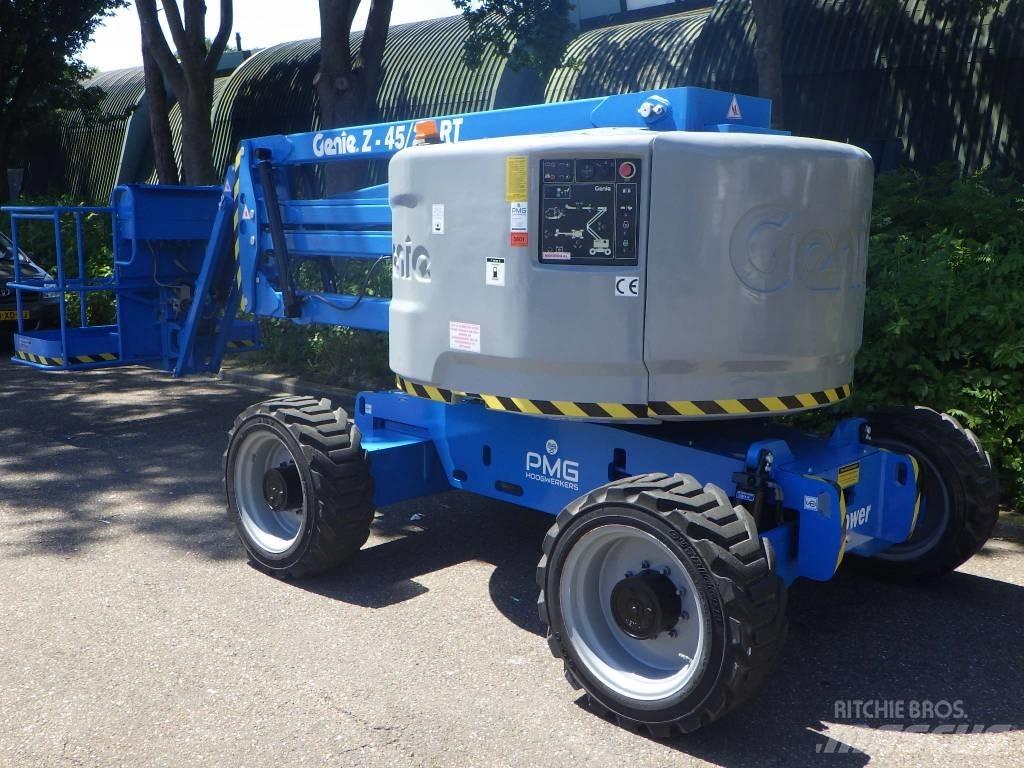 Genie Z45/25JRT Kĺbové plošiny